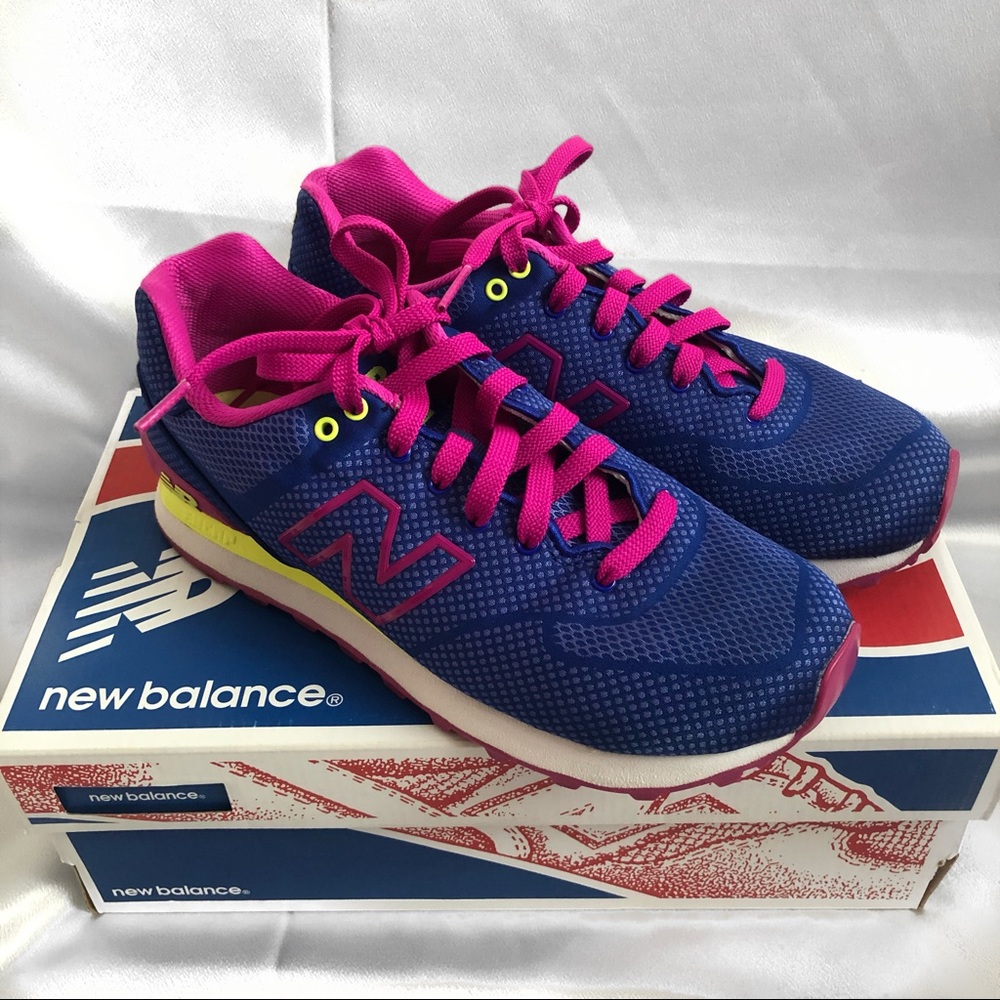 New Balance Classics tennis shoes